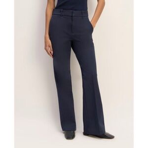 Everlane The‎ Bi-Stretch Flare Pant in Navy